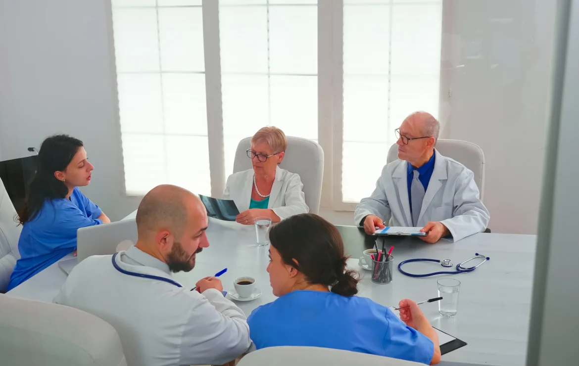 7 Reasons to Partner with a Medical Credentialing Company